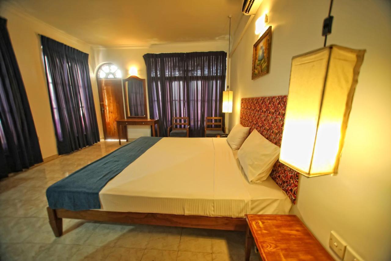 Zand Negombo Ettukala Buitenkant foto